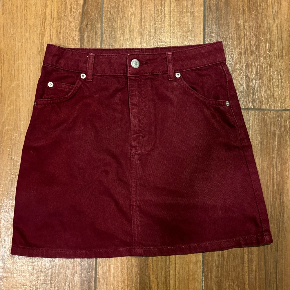 Topshop Denim Skirt Size 2 in Burgundy